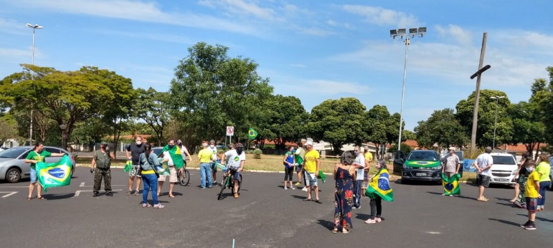 Apoiadores de Bolsonaro fazem manifestação em Araraquara e pedem voto impresso