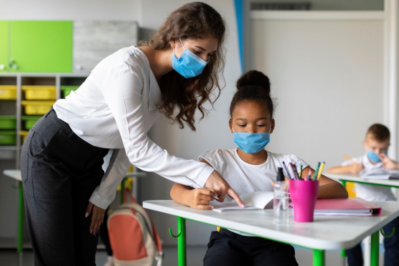 ​SISMAR vai a Câmara pedir volta das atividades remotas nas escolas municipais