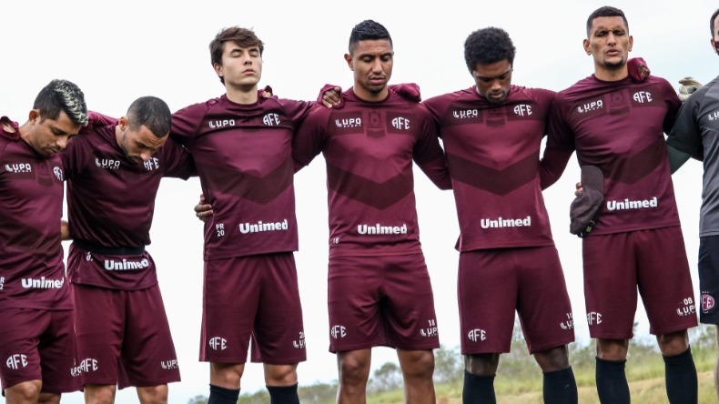 Confira os atletas que dão adeus e os que podem chegar na Locomotiva para o segundo semestre
