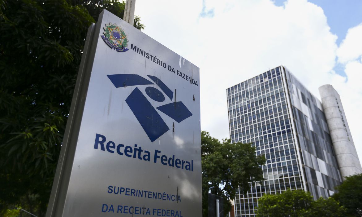 Para receber auxílio emergencial, é possível regularizar CPF por email