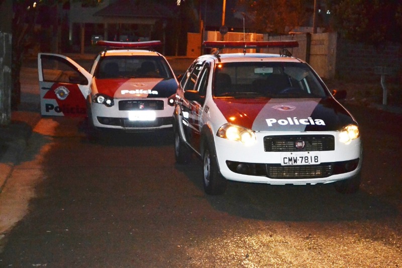 ​Homem quebra o nariz da mulher com soco, vai preso, paga fiança e é liberado