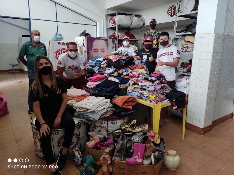 Torcida organizada Afeganistão arrecada mais de 500 peças em campanha solidária