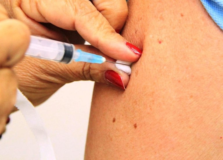 Araraquara anuncia vacina para pessoas de 46 anos ou mais