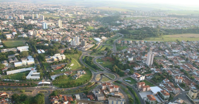 Quantas vacinas vencidas foram aplicadas em São Carlos?