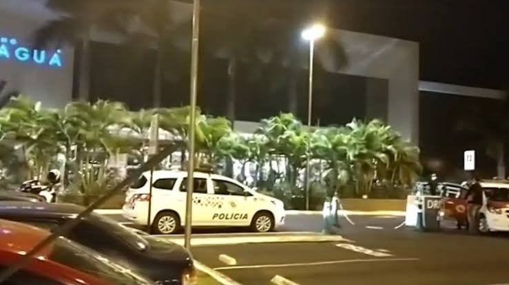 Bandidos podem ter furtado até 500 celulares de loja no Shopping Jaraguá