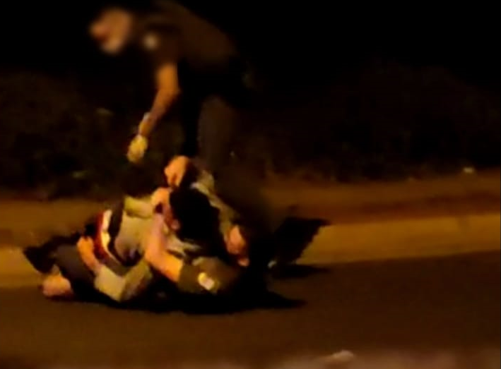 Suspeito por tráfico de drogas, ataca viatura da polícia