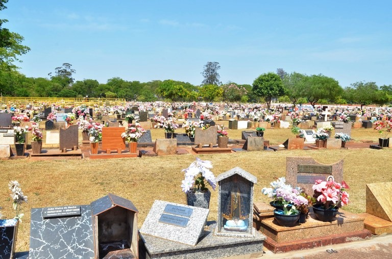 Veja o horário de visita dos cemitérios de Araraquara no Dia dos Pais