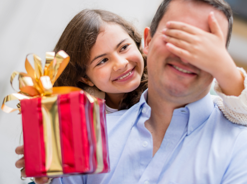 Consumidores buscam promoções nas compras do Dia dos Pais