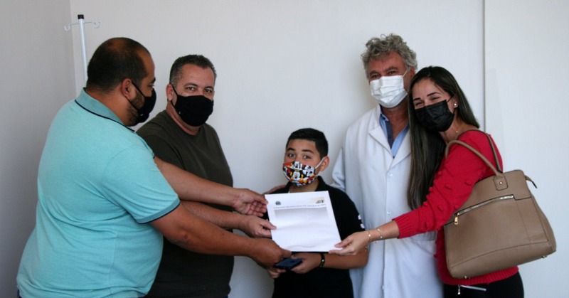 Médico é reconhecido com homenagem em Araraquara