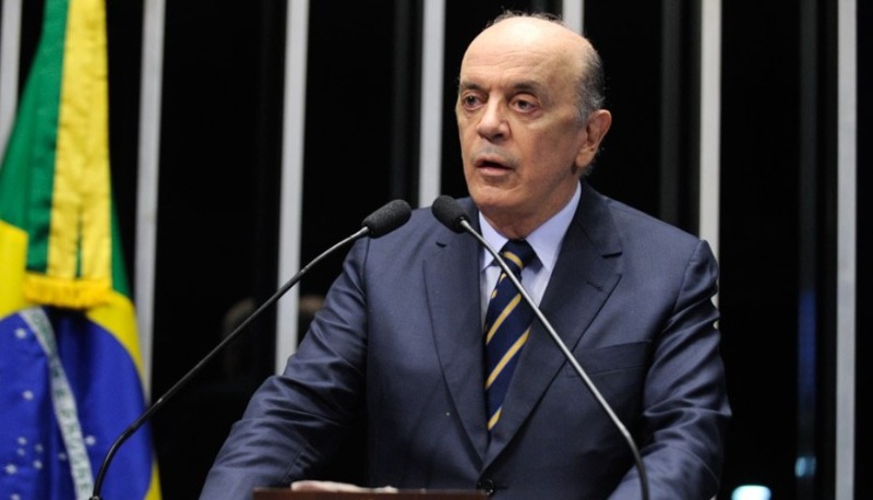 José Serra é diagnosticado com Parkinson e pede licença do Senado Federal