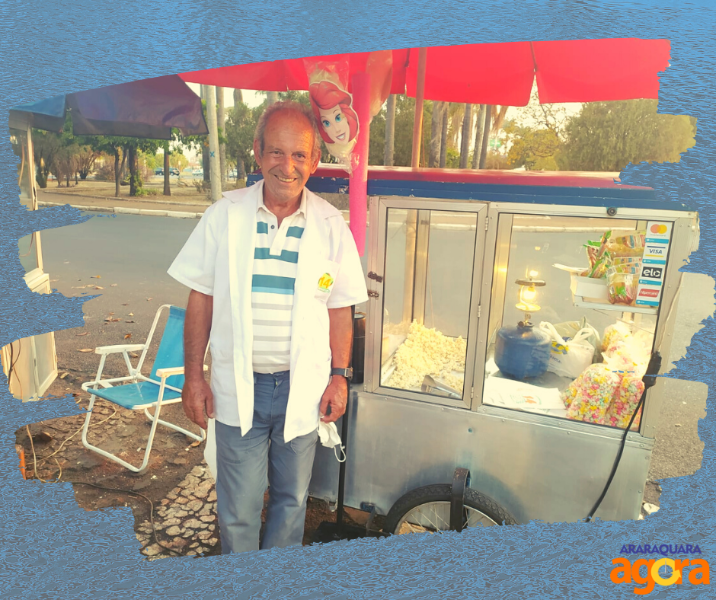 Há 42 anos ele ganha a vida vendendo pipoca em Araraquara