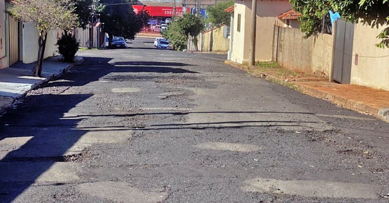 Moradores reclamam de Avenida no São José: "Não tem mais rua, só pedra"