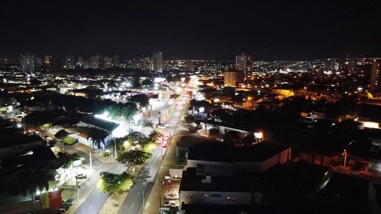 Falta de energia na região central de Araraquara ocorreu por conta de pipas