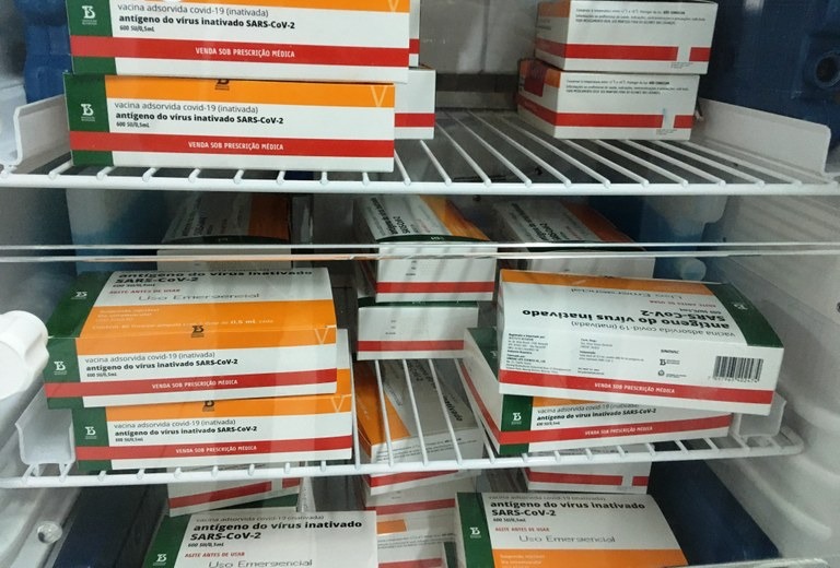 Não há registro de reação adversa em pessoas vacinadas com lote suspenso da Coronavac, em Araraquara