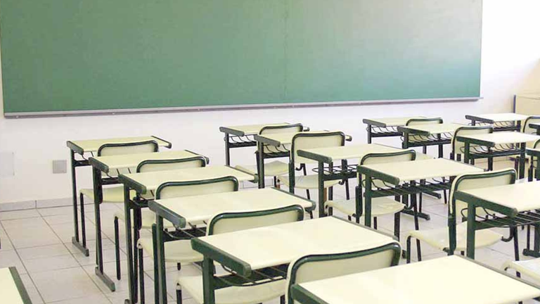 Defensoria questiona Sismar sobre greve dos professores que já dura 5 meses