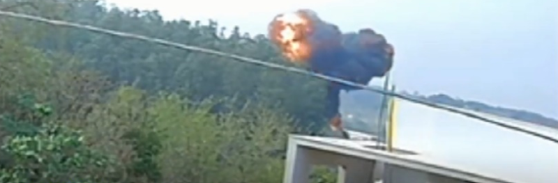 URGENTE: Vídeo mostra exato momento da queda de avião em Piracicaba; 7 mortos