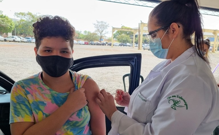 Confira quem pode se imunizar contra a Covid-19 nesta quarta-feira (15)