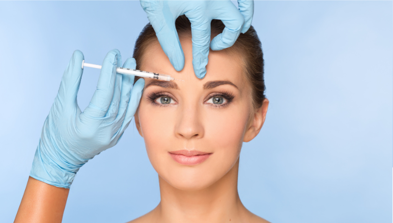 Envelhecimento facial: entenda como procedimentos estéticos minimamente invasivos auxiliam na prevenção de rugas, flacidez e outras marcas de idade