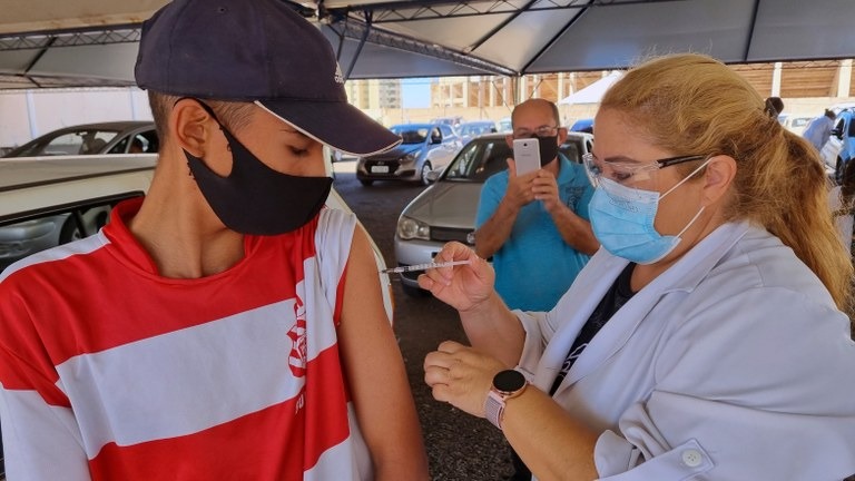 Confira quem pode se imunizar contra a Covid-19 nesta terça-feira (21)