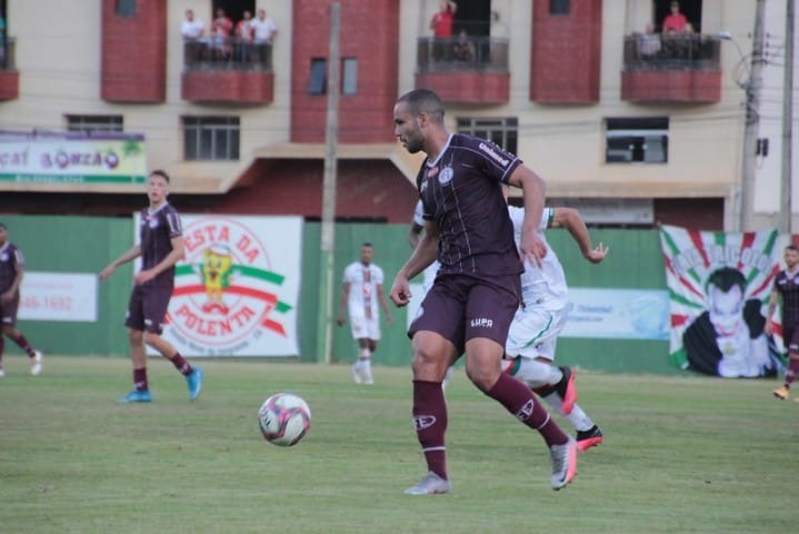Ferrroviária vence Esportivo por 2x1 e sai na frente por vaga nas quartas de final