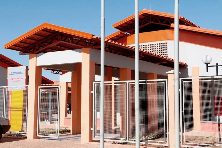Vendaval interdita escola em Araraquara
