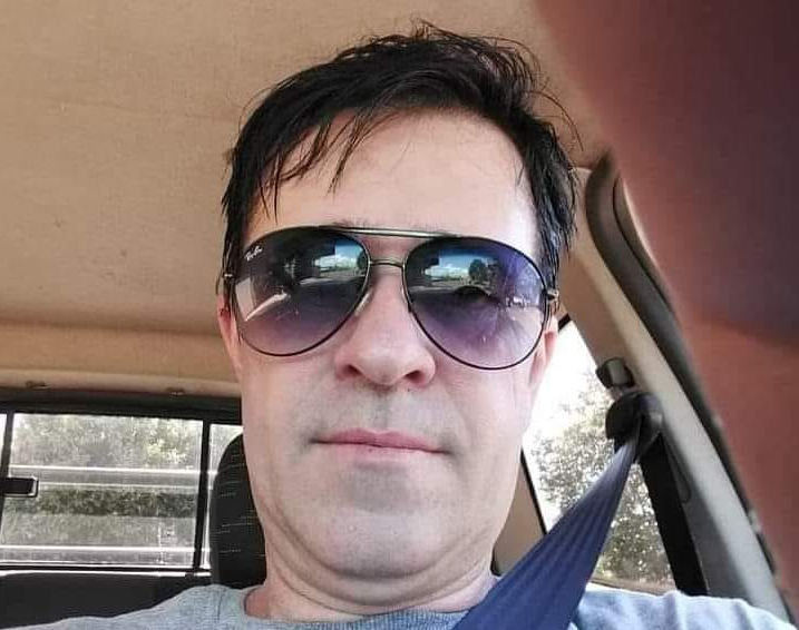 Amigos e familiares prestam homenagens à professor que morreu em escola da Região