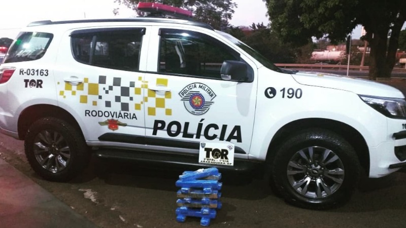 ​Polícia Rodoviária flagra “Unão” abarrotado de maconha