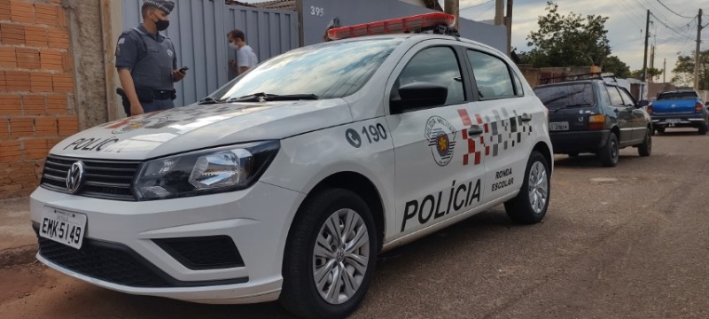 ​Dupla rouba moto e R$ 7 mil de trabalhador no Jardim Iguatemi