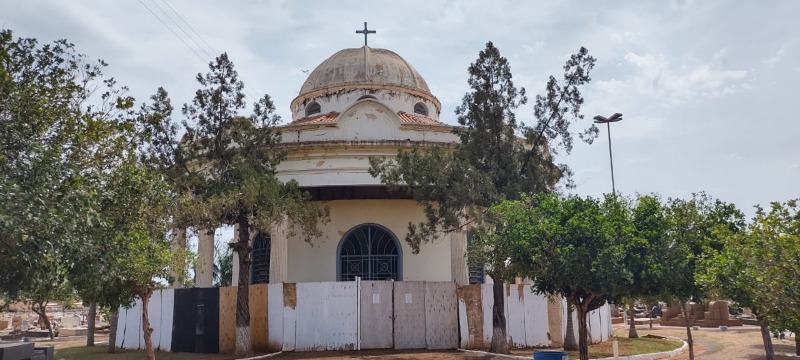 Capela do Cemitério São Bento segue se despedaçando e ficará fechada para mais um Finados