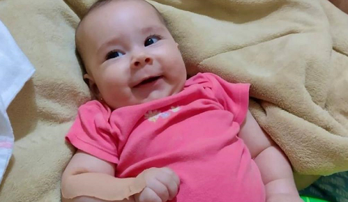 Família e amigos se mobilizam para ajudar bebê com AME, atrofia muscular espinhal