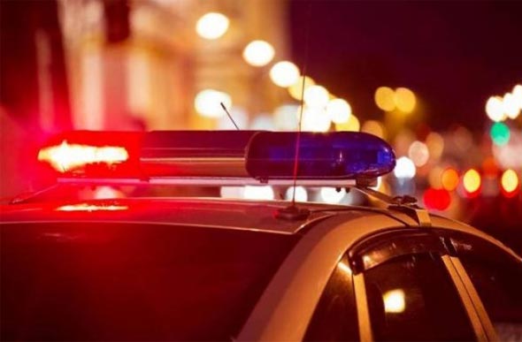 Vendedores de drogas furtam carro de "cliente"