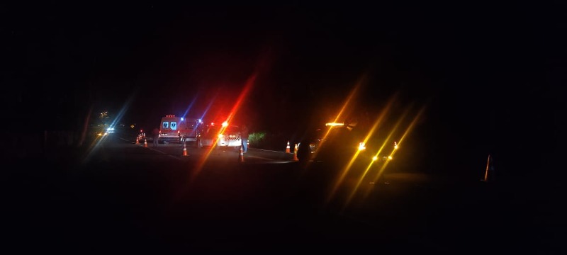 ​Homem morre em acidente entre moto, carro e pedestre
