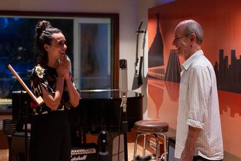 Laura Jannuzzi lança hoje o álbum "Sede da Manhã", com participação de Ney Matogrosso