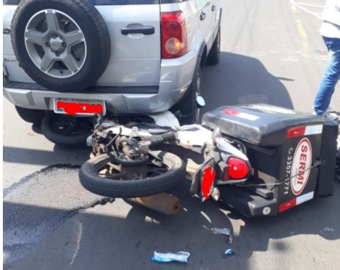 Acidente próximo ao Terminal de Integração deixa motociclista ferido