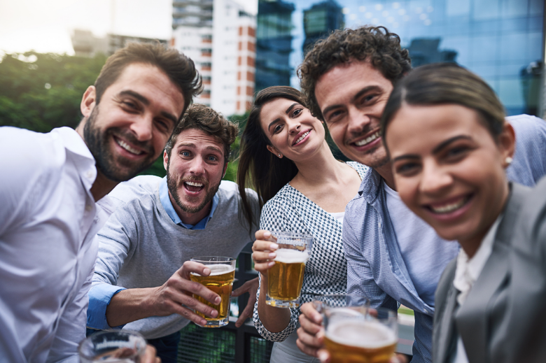 Consumo excessivo de álcool durante as festas de fim de ano pode ser prejudicial à saúde