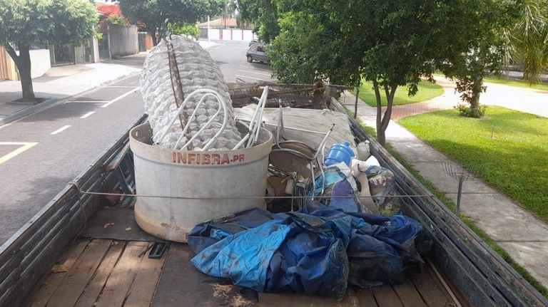 Agentes realizam vistoria casa a casa em Araraquara
