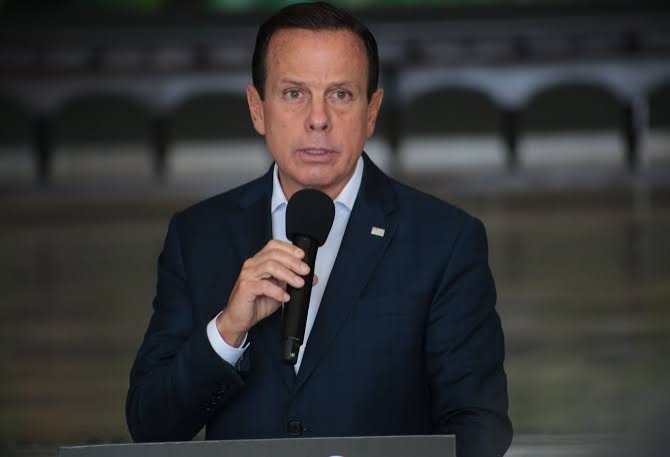 Doria diz que vai proibir Carnaval de rua e em salões