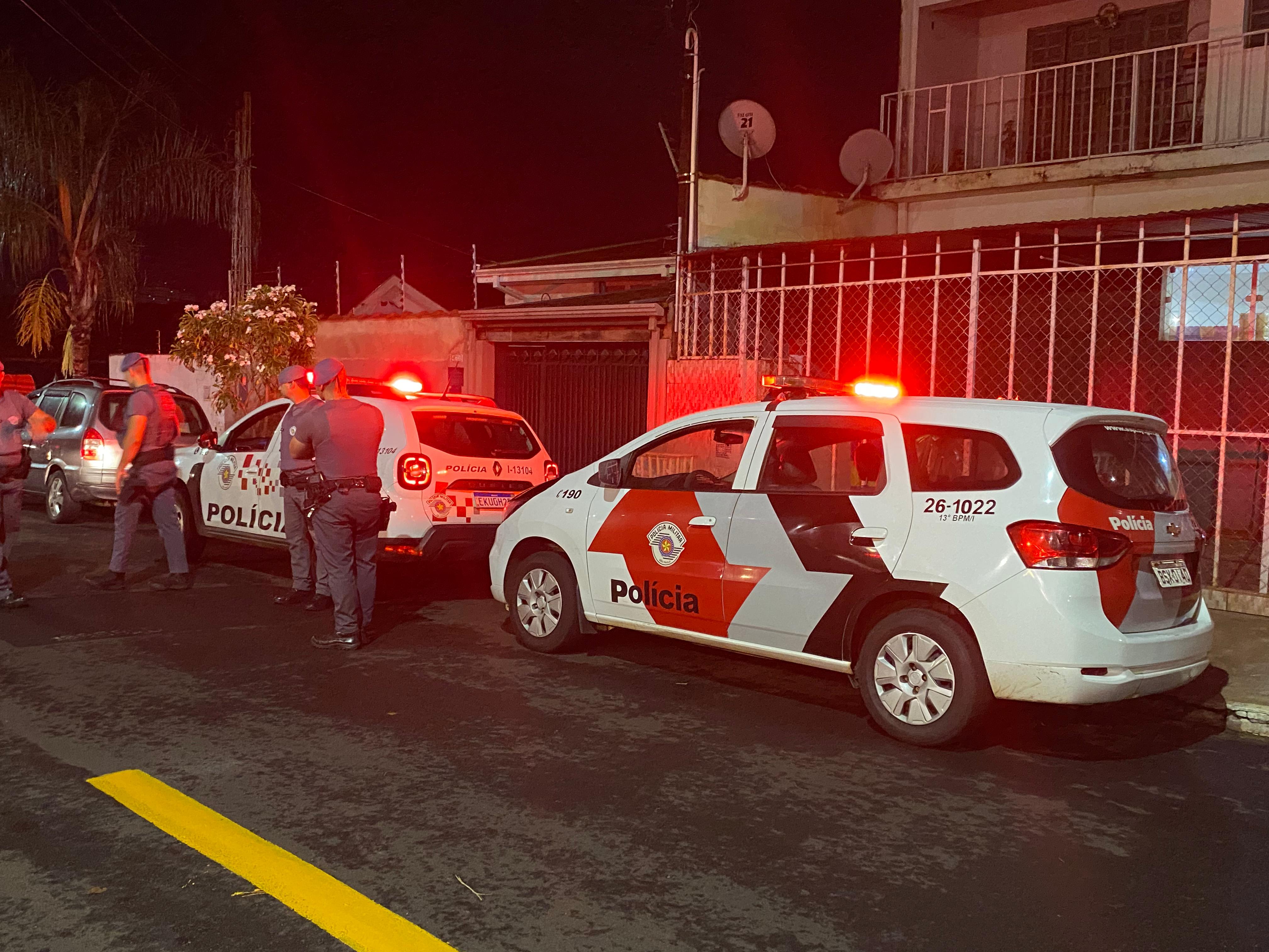Foto: Flavio Fernandes/Local do Crime e Viaturas da Polícia Militar Preservando O Local Para Perícia