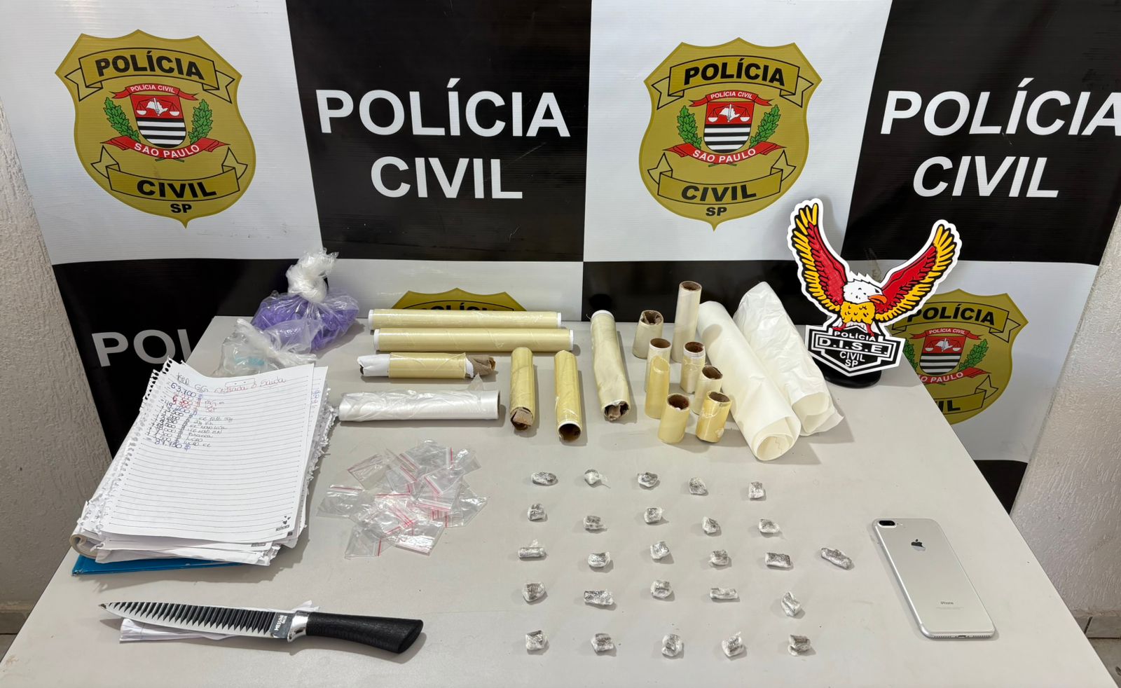 Foto: Divulgação/DISE/Drogas e Materiais Para Embalo Apreendidos