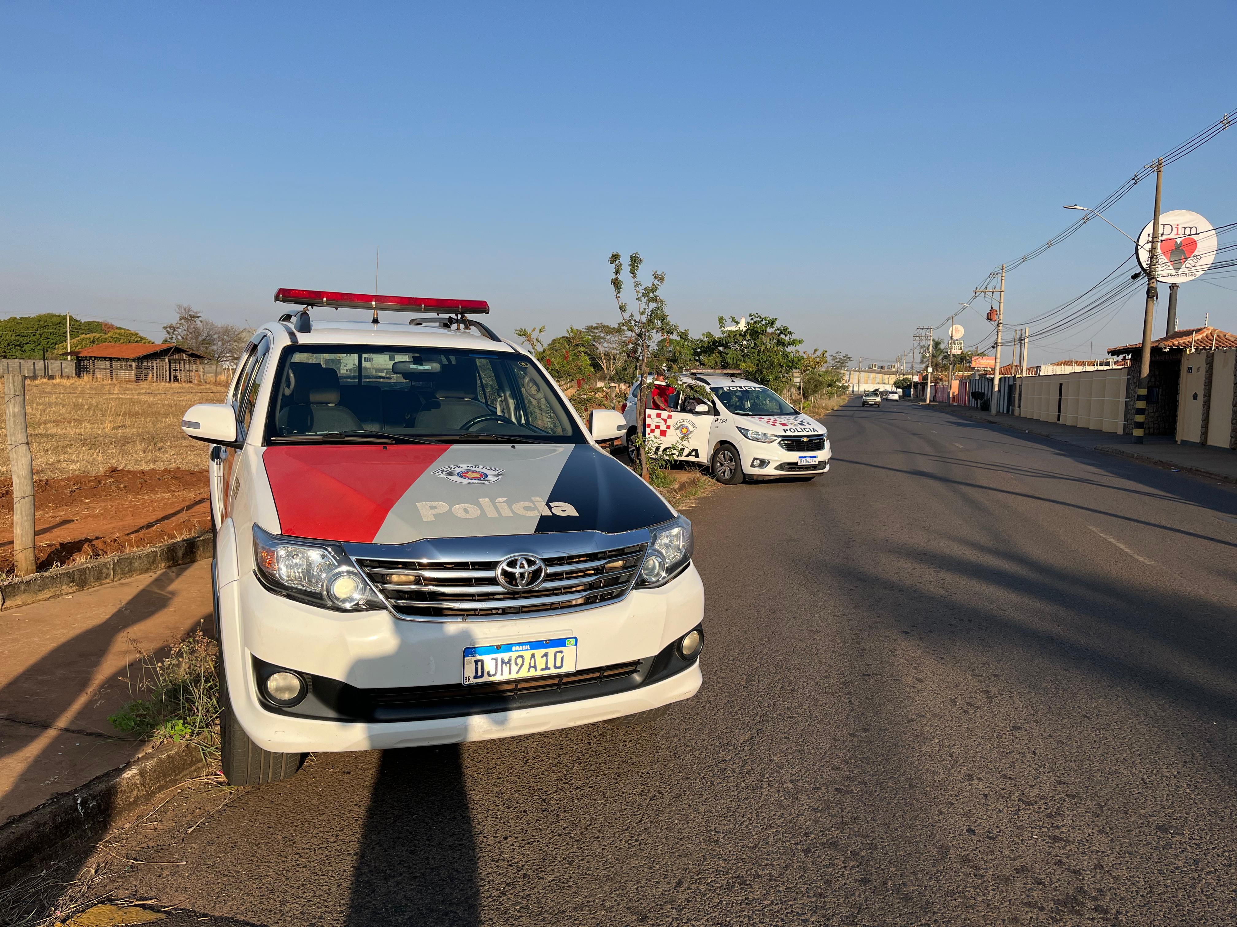 Foto: Flavio Fernandes/Araraquara Agora/Viaturas da PM Preservando O Local