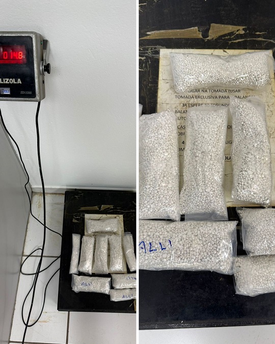 Foram apreendidos 14,8 quilos do minério