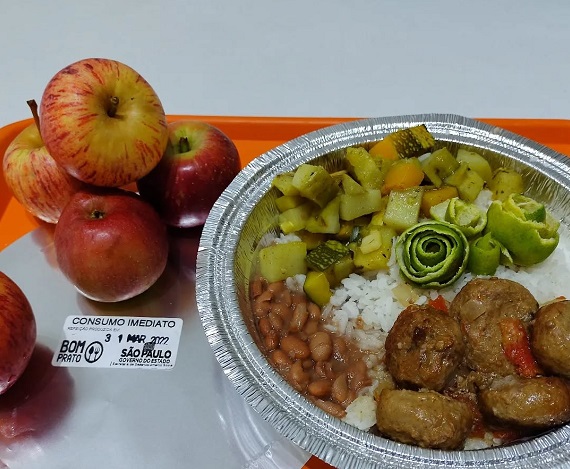 Bom Prato Móvel oferece refeições de qualidade pelo preço de R$1