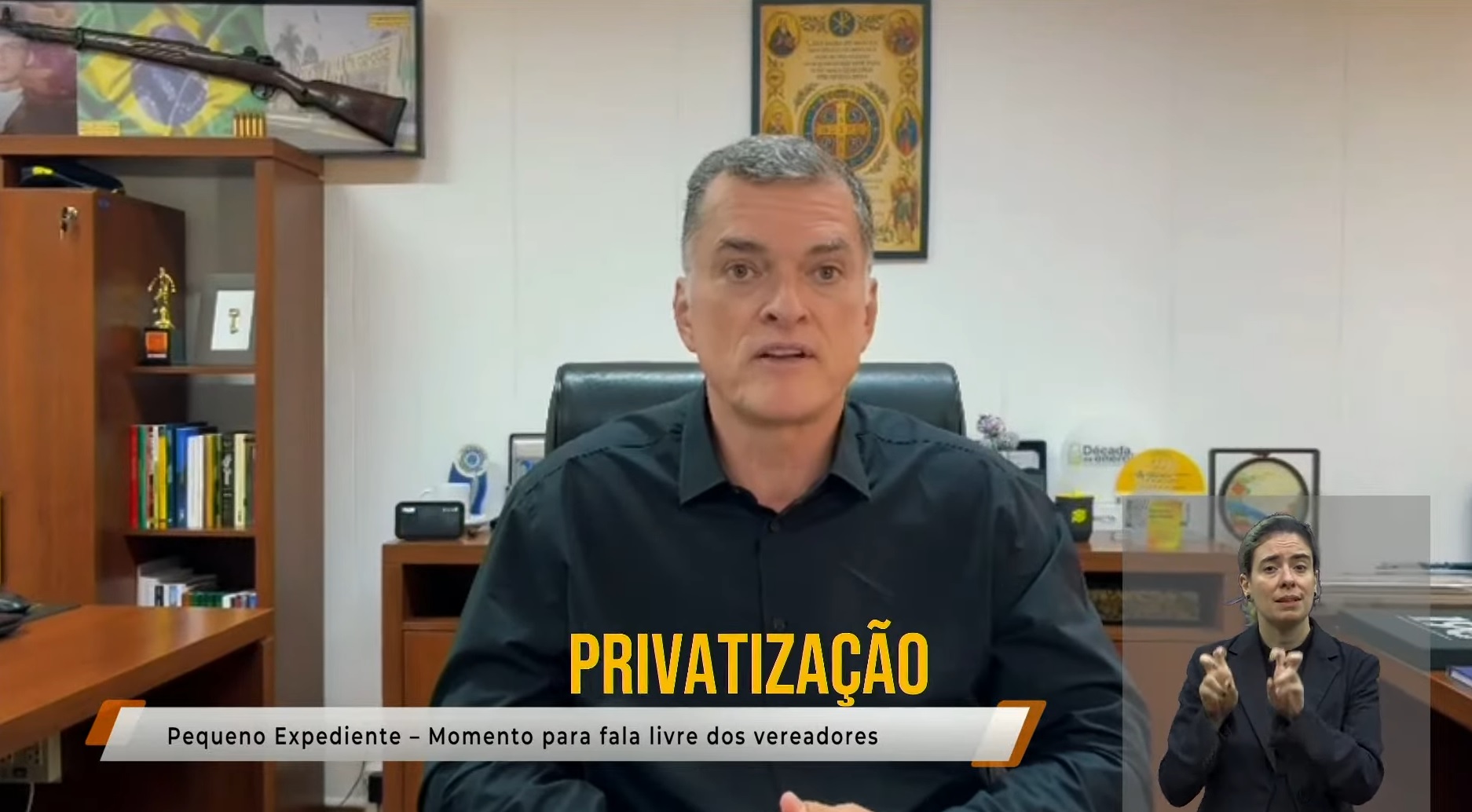 Vídeo apresentado durante a sessão da câmara desta terça-feira (2)