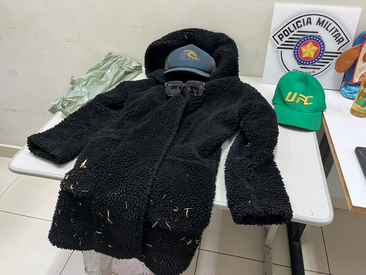 Foto: Flavio Fernandes/Araraquara Agora/Blusa Usada Pela Mulher No Furto da Doceria