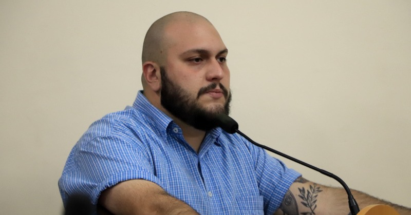 Veículo arremessa artefato explosivo em vereador de Araraquara