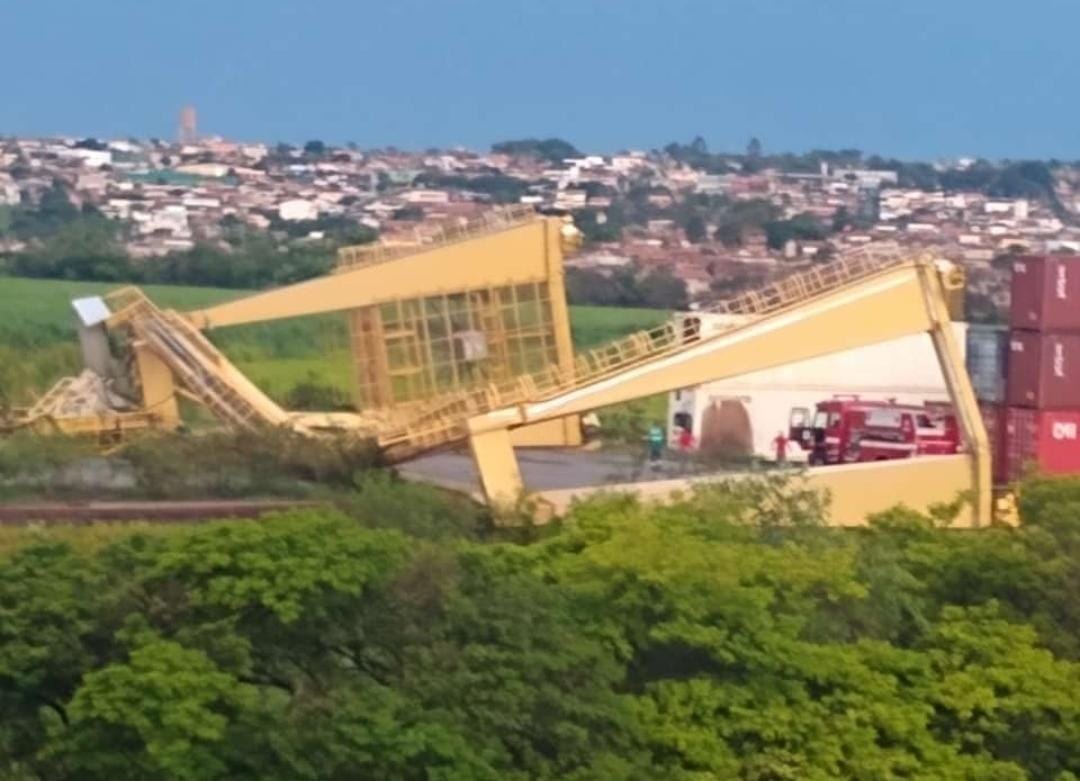 Estrutura desabou após chuvas fortes 
