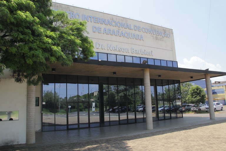 O evento contará com atividades simultâneas em três salas e no Salão Principal. 