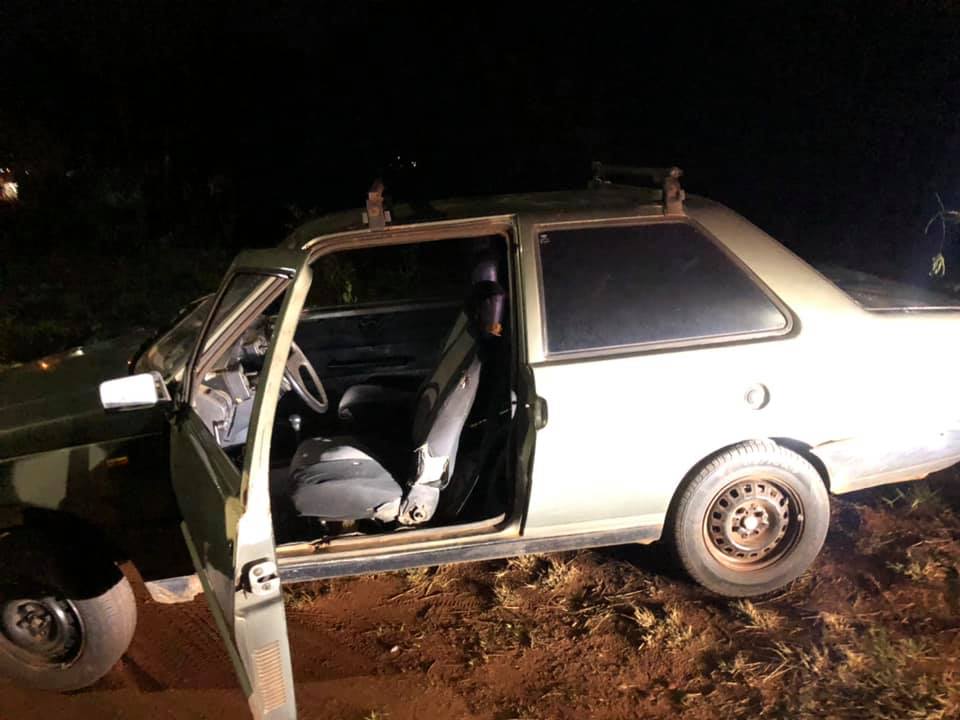 Foto 2 de 2 — Morador é multado após ser flagrado jogando lixo em terreno