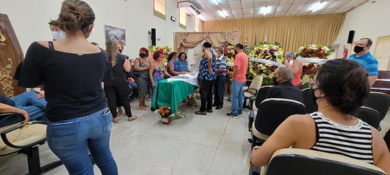 Foto 2 de 16 — ​Parte Zé Neto, fica o legado; o adeus ao eterno professor