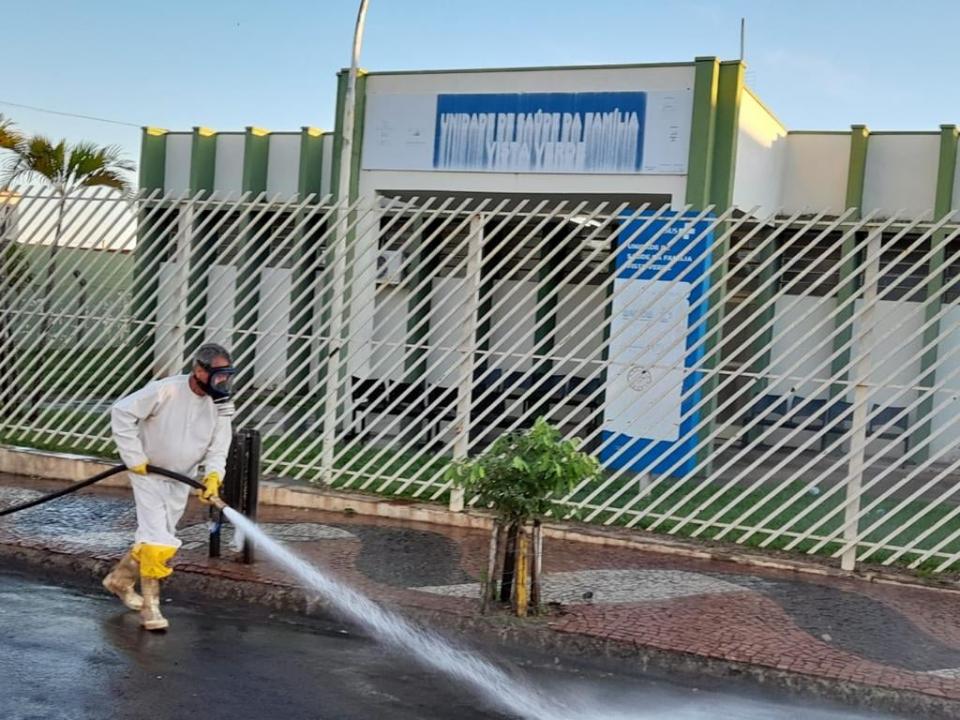 Foto 15 de 20 — Prefeitura de Boa Esperança do Sul faz higienização pela cidade